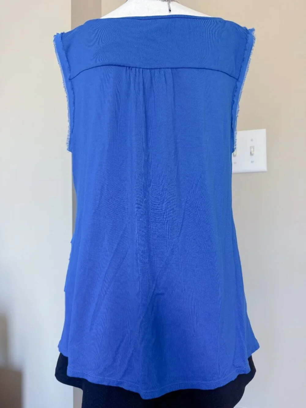 Alfani Women’s Silky Navy Blue Ruffle Tank Top – Size Large - Picture 5 of 6